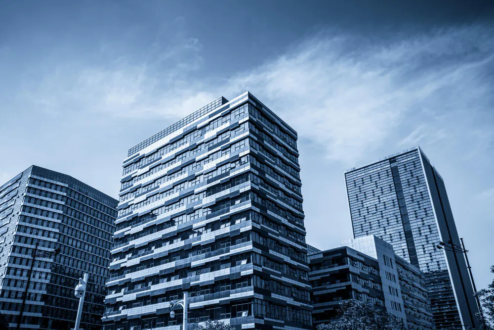 COMMERCIAL REAL ESTATE MARKET TRENDS IN MIAMI FOR 2025.